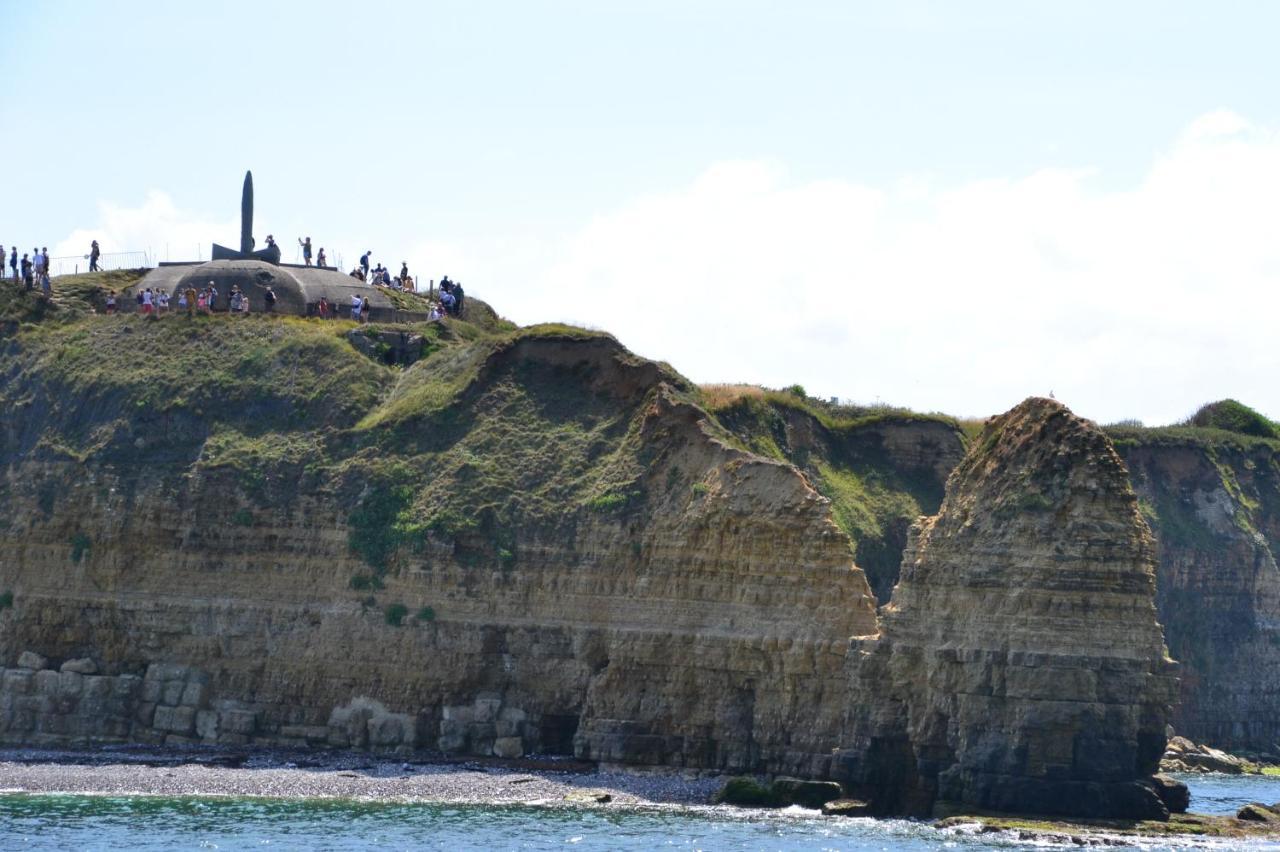 Gite "Au P'Tit Tourois" De Plain-Pied Tout Confort Avec Veranda Proche D'Omaha Beach Et De Bayeux Accueillant Les Animaux Tour-en-Bessin Exterior foto