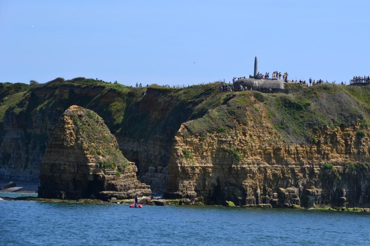 Gite "Au P'Tit Tourois" De Plain-Pied Tout Confort Avec Veranda Proche D'Omaha Beach Et De Bayeux Accueillant Les Animaux Tour-en-Bessin Exterior foto