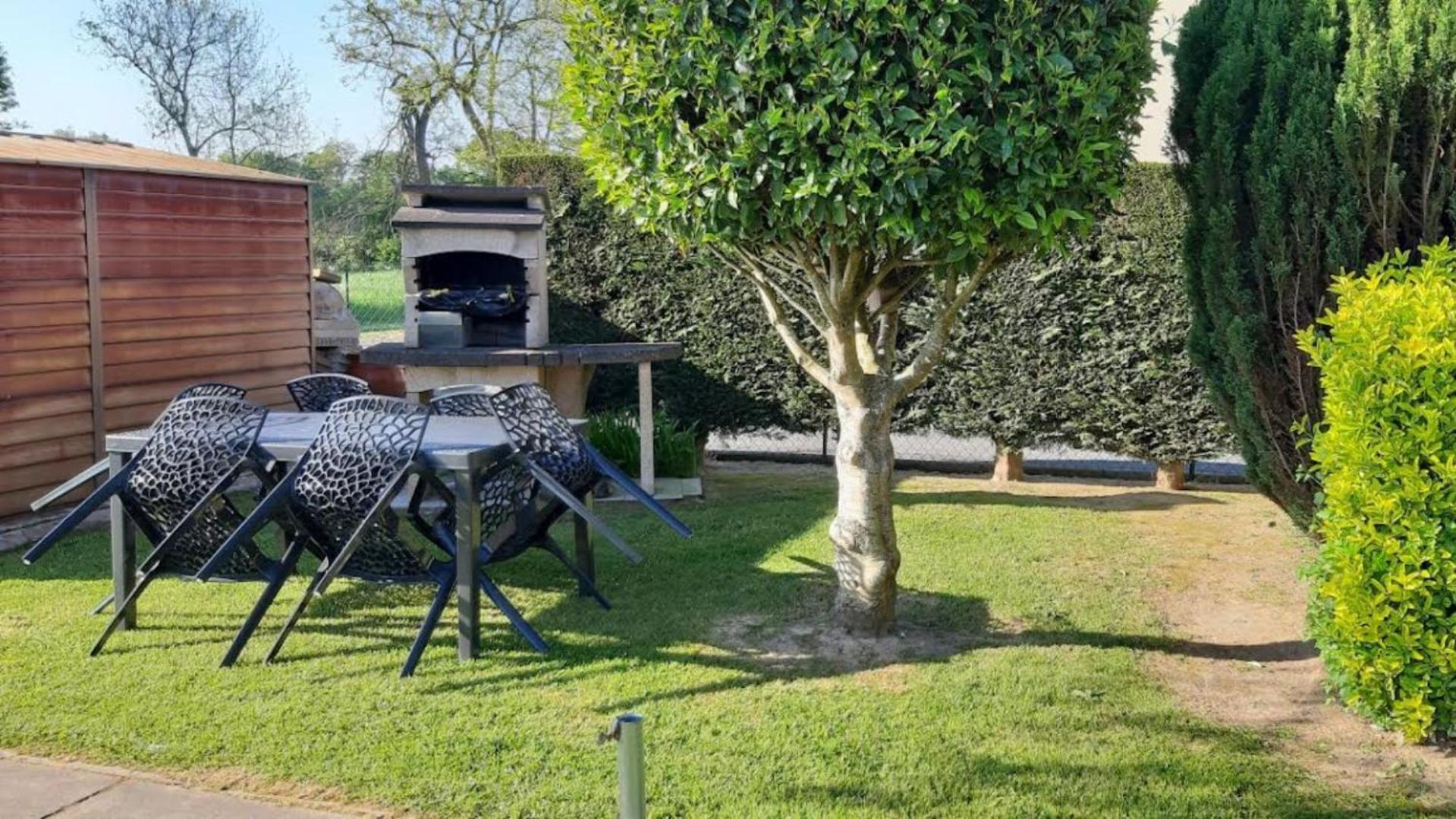 Gite "Au P'Tit Tourois" De Plain-Pied Tout Confort Avec Veranda Proche D'Omaha Beach Et De Bayeux Accueillant Les Animaux Tour-en-Bessin Exterior foto